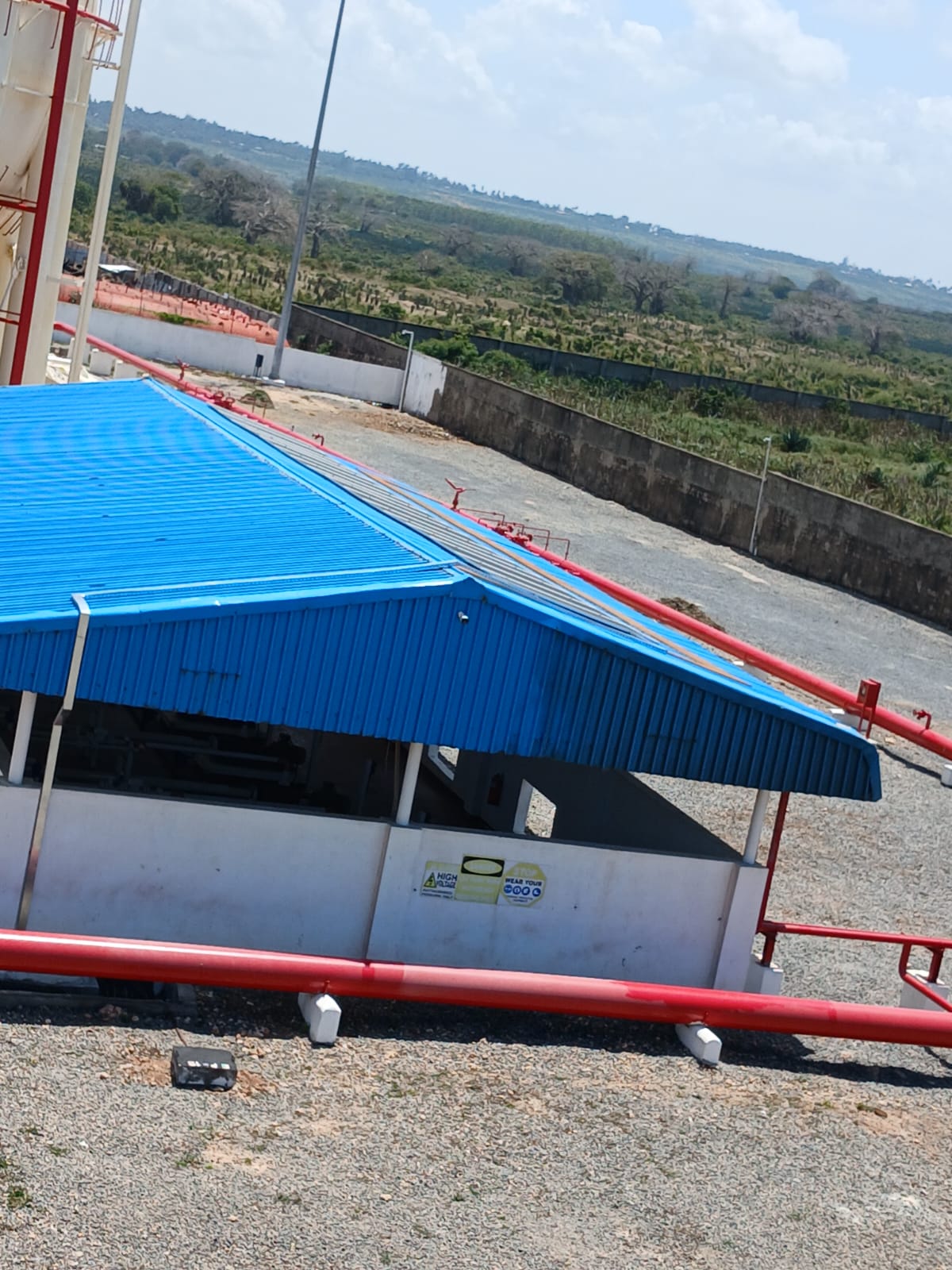 Grid-tied inverter array at Lake Energies LPG facility
